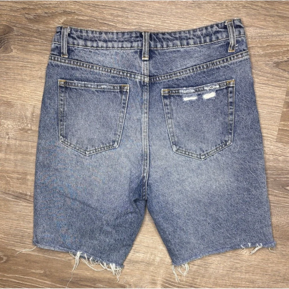 TNR Jeans Women's Distressed Denim Bermuda Shorts Blue Medium Wash Size 27